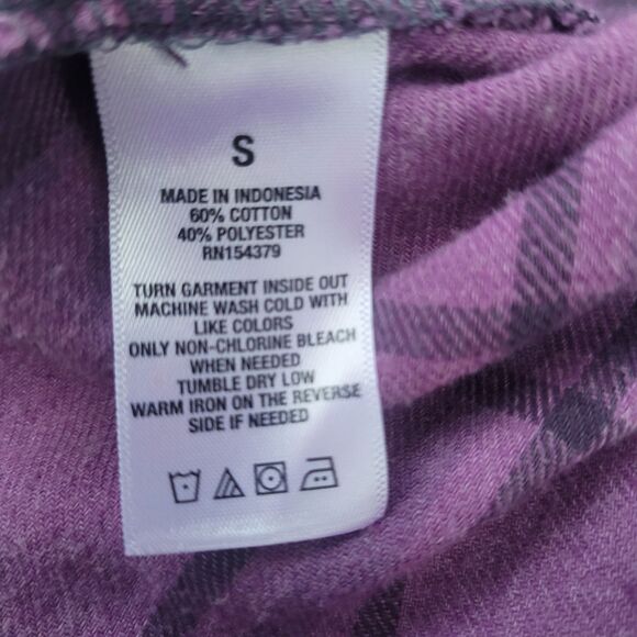 UPCYCLED Flannel with "8 bit Heart" Embroidered Patch | Small - Picture 5 of 6